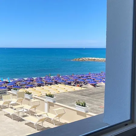 Cecina 3* מרינה די צ'צ'ינה