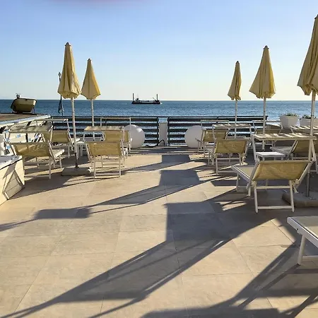 Hotel Cecina 3*