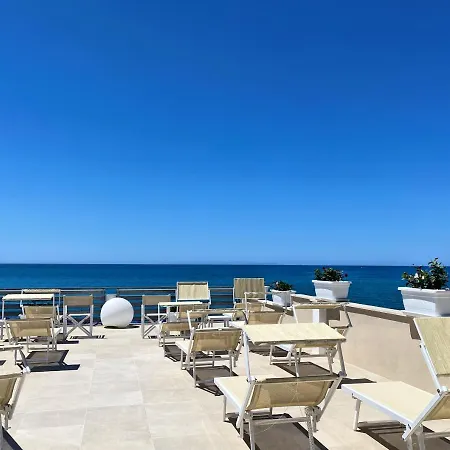 Cecina Hotel 3*
