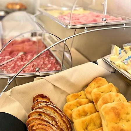 Cecina Hotel