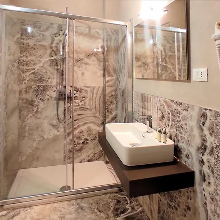 Hotel Cecina 3*