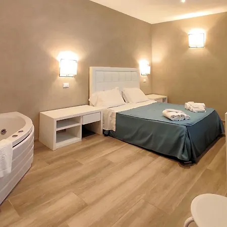 Cecina Hotel 3*